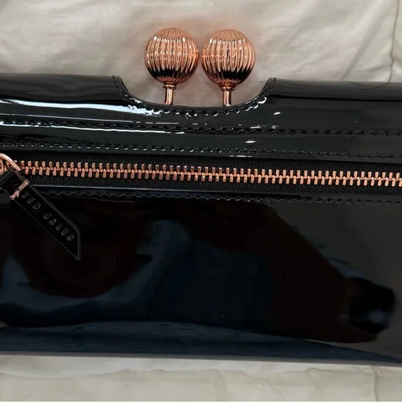 Ted Baker London Black Patent Clutch with Rose Gold Accents NWOT - Picture 2 of 6